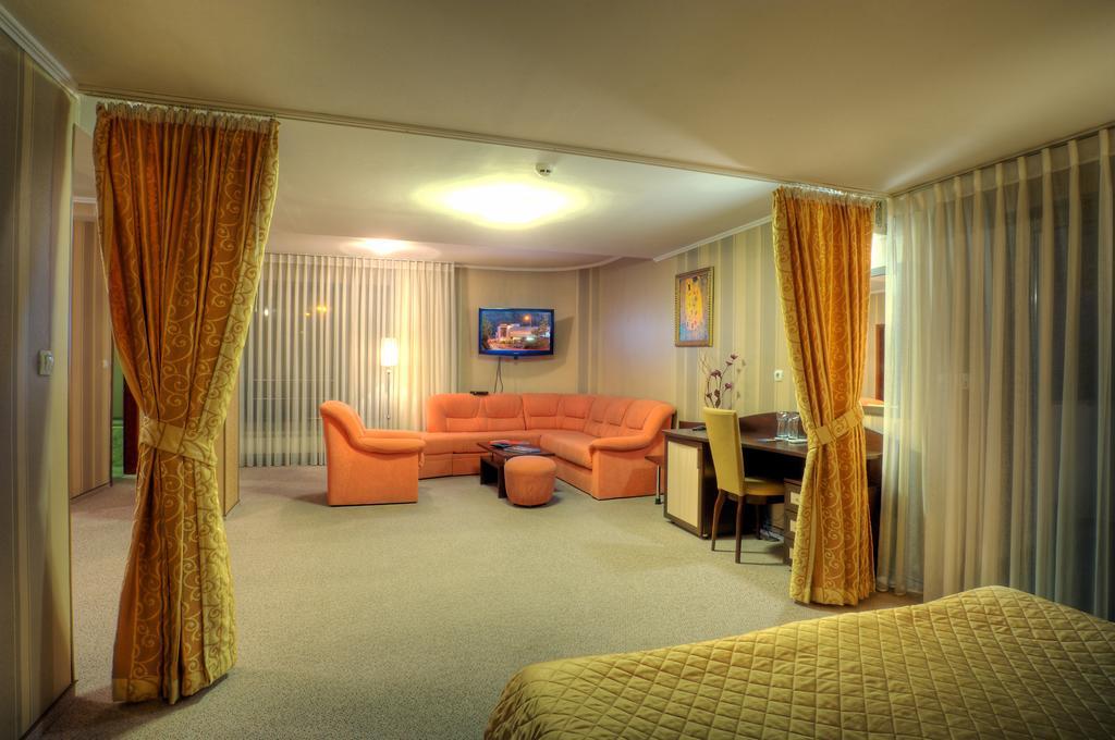 Luxor Hotel Smolyan Exterior foto